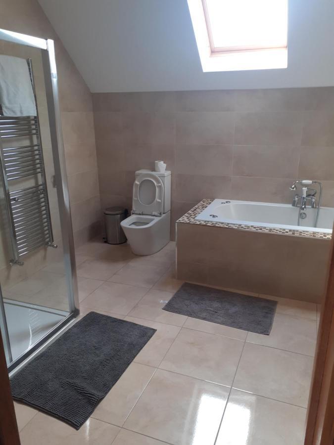 Single Or Twin Room In Lovely Country Residence Nobber Экстерьер фото